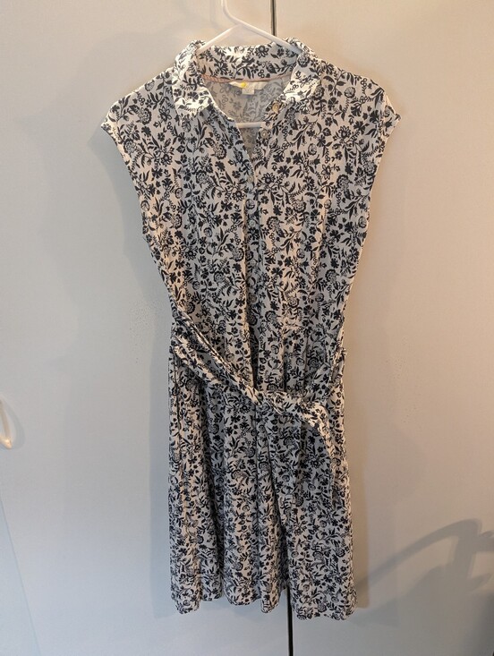 Boden Dresses & Skirts - Boden Sleeveless Black & White Floral Shirt Dress with Tie Waist